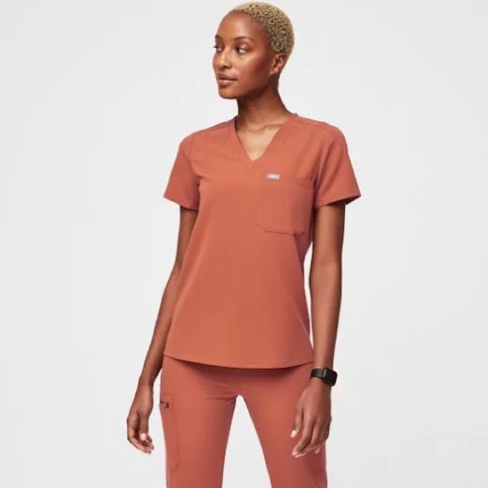Figs Women's Top in Rust